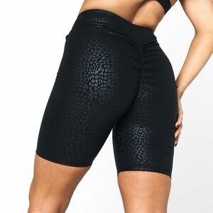 LICI FIT LUXE HIGH WAIST SCRUNCH BIKER SHORT